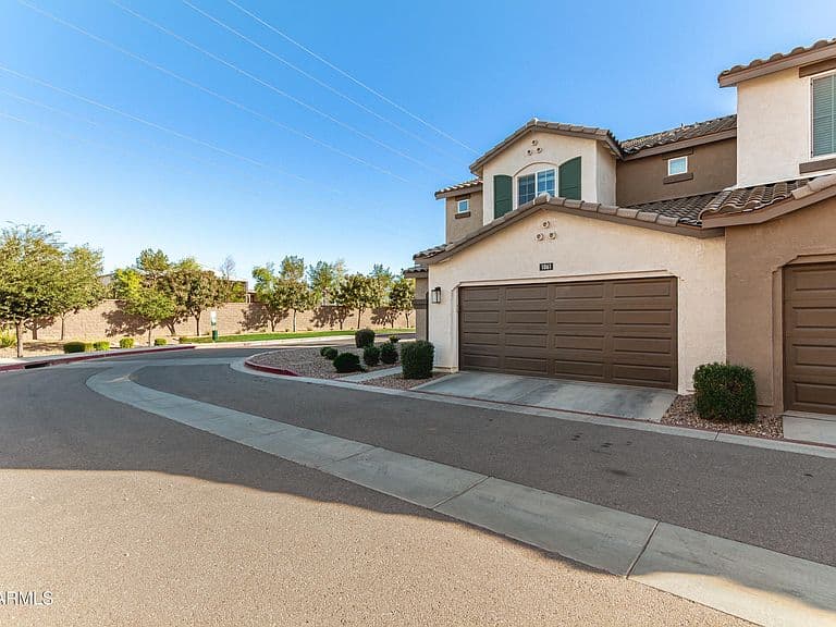 1255 N ARIZONA Avenue #1061 photo 2