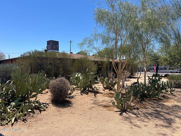 1201 E DESERT PARK Lane photo 1
