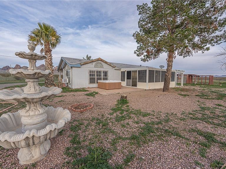 7113 W Hualapai Rd photo 2