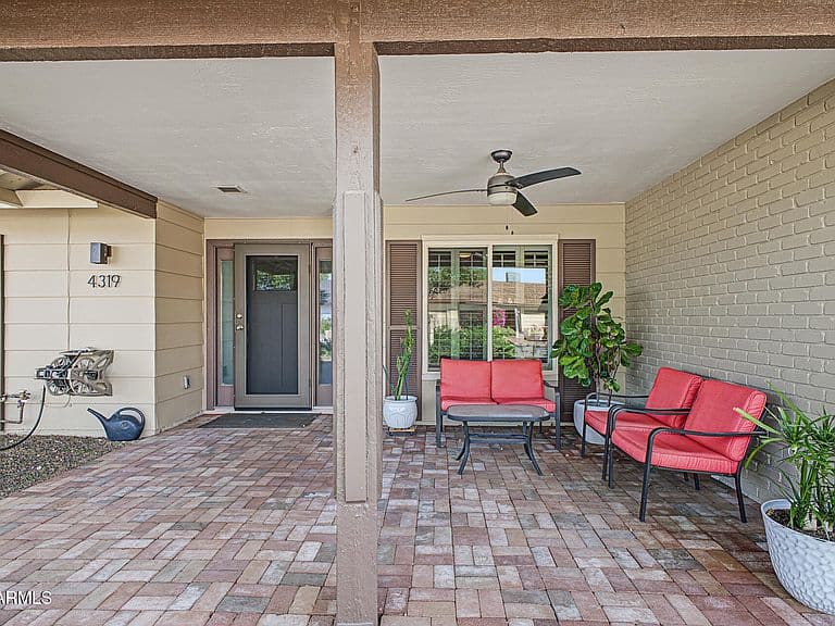 4319 E SACATON Street photo 2