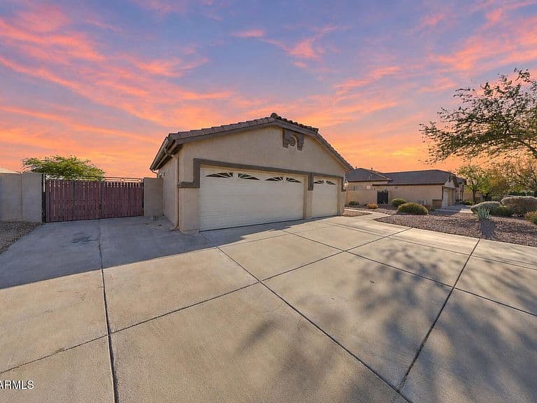 9823 E GREENWAY Street photo 3