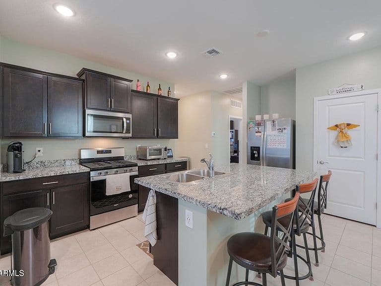 40010 W RIO LOBO Drive photo 4