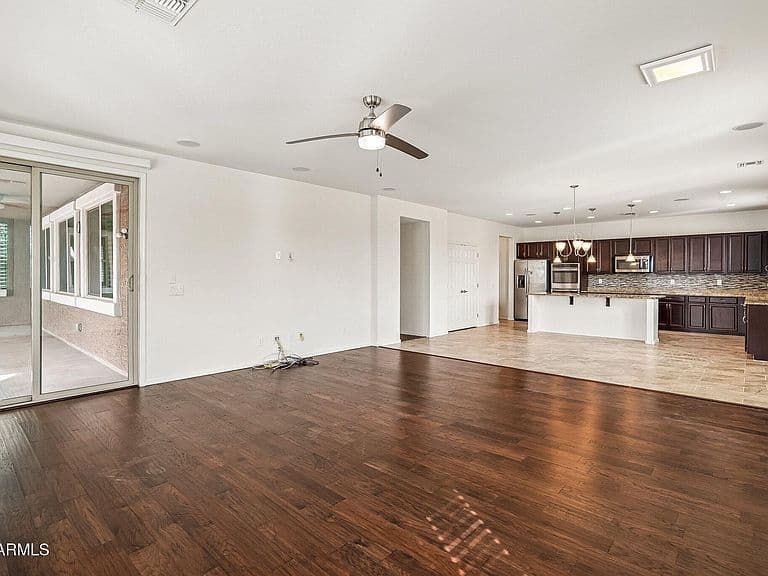 12817 W ROVEY Avenue photo 3