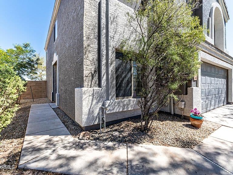 23649 N DESERT Drive photo 5