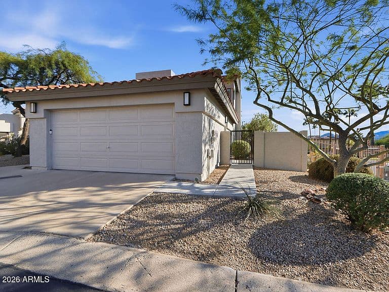 1531 E Winged Foot Road photo 4