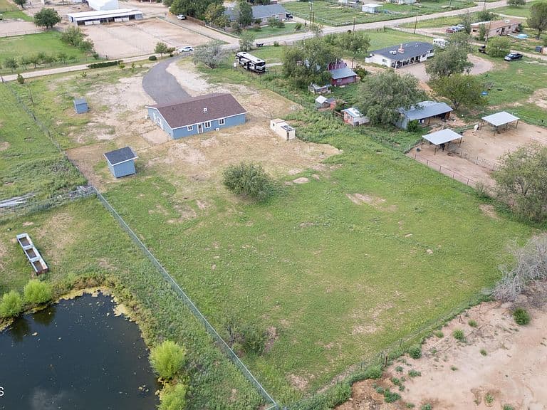 253 Heidi Ln photo 3