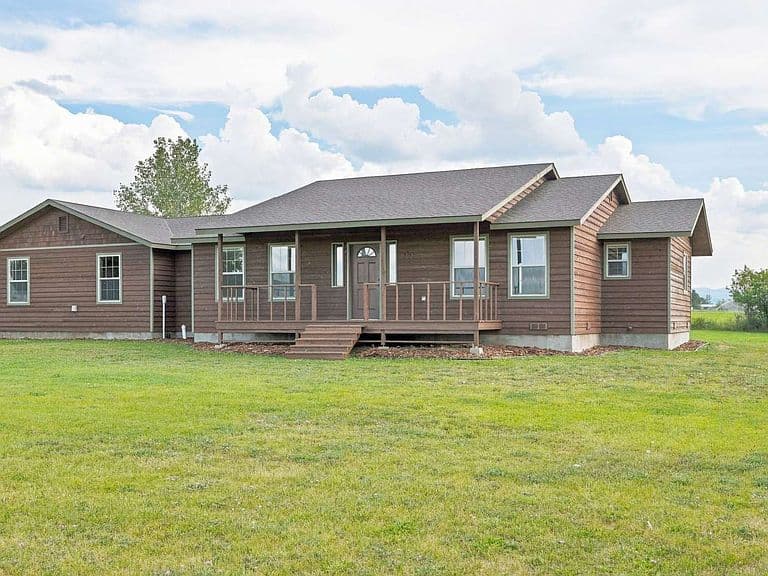 813 Bass Ln photo 3