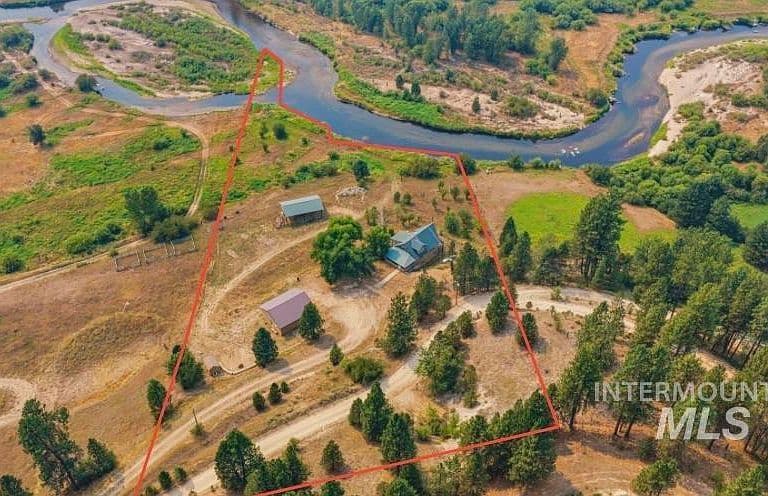 93 Windy River Rd photo 4