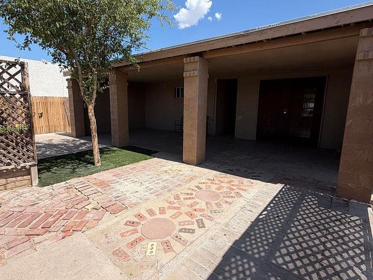 546 E LA MIRADA Drive photo 5