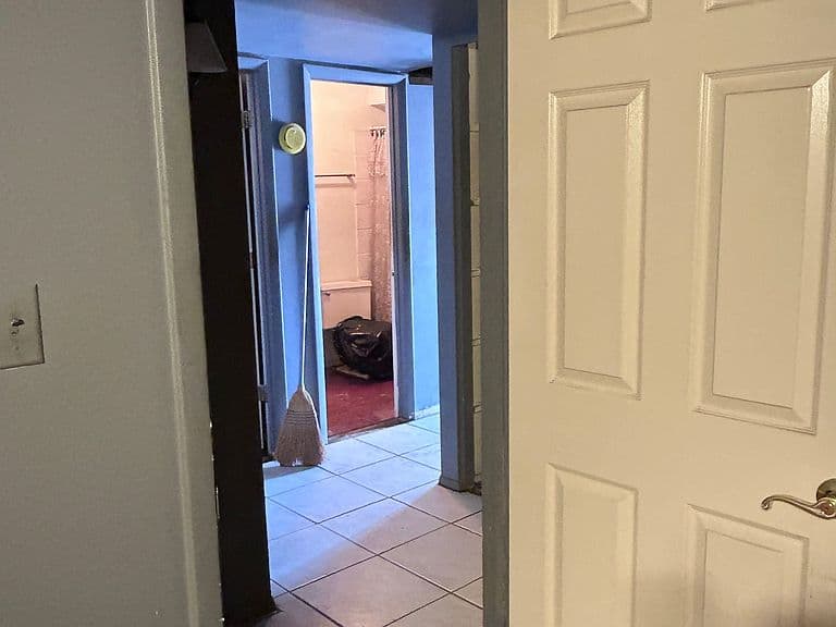 5212 W Vernon Ave photo 5