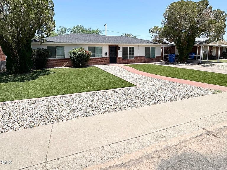 2220 E HEATHERBRAE Drive photo 2
