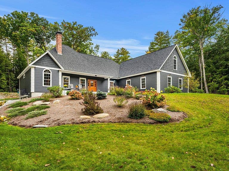 206 Bennett Road photo 1