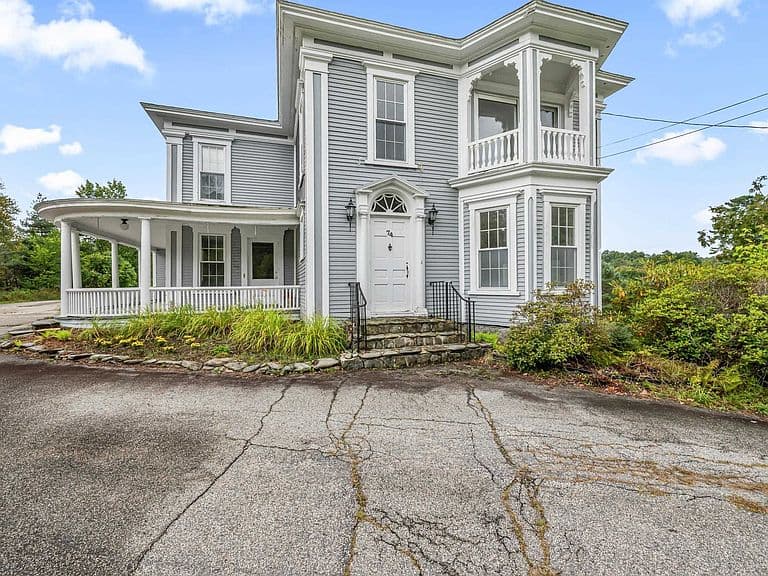 74 Jefferson Road photo 3