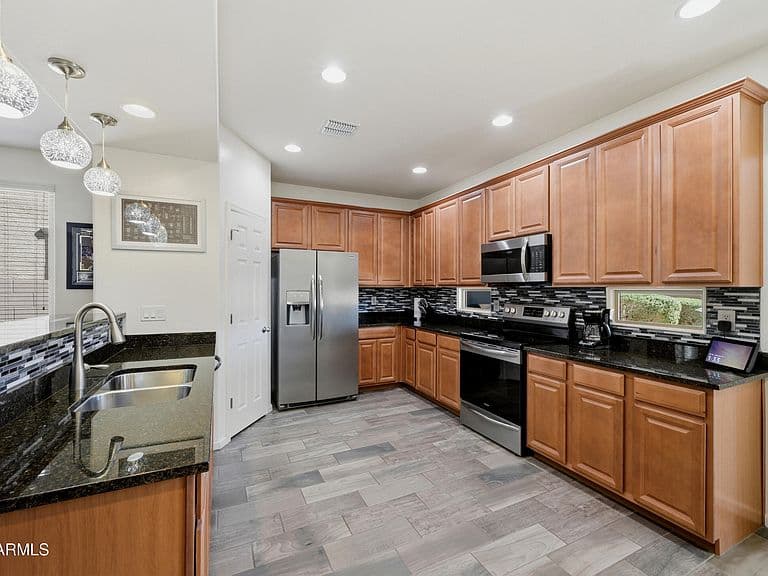 7633 W WHITEHORN Trail photo 4