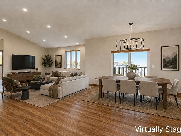 7644 White Pine Cir photo 3