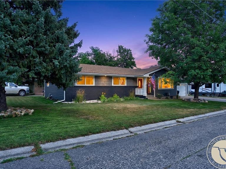 2315 Hoover Ave photo 1