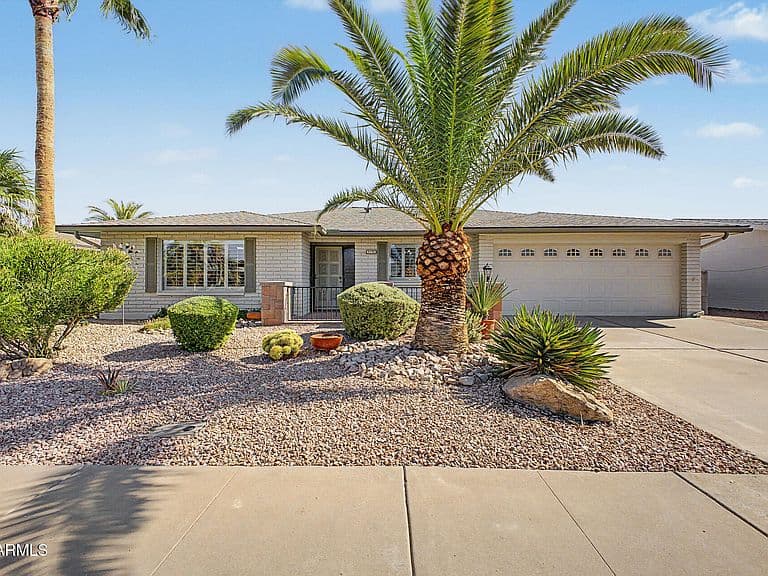 4143 E Crescent Avenue photo 1