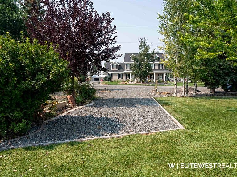 242 W Platte photo 5