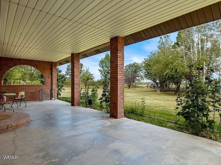3055 Hansen Ln photo 3