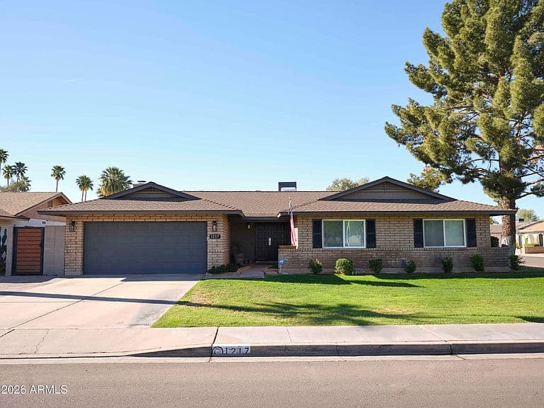 1217 E WATSON Drive photo 5
