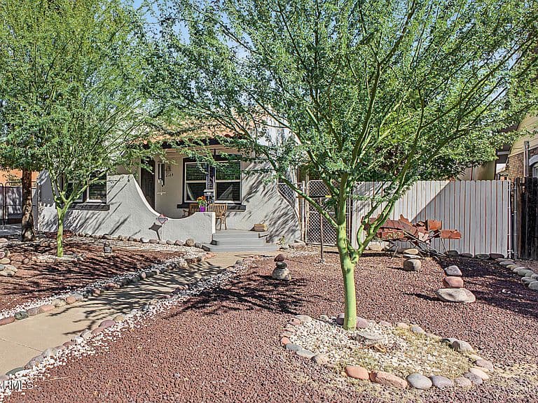 2505 N EDGEMERE Street photo 2
