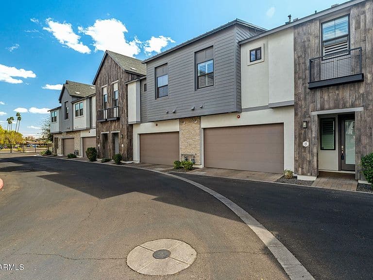 3200 N 39TH Street #4 photo 2