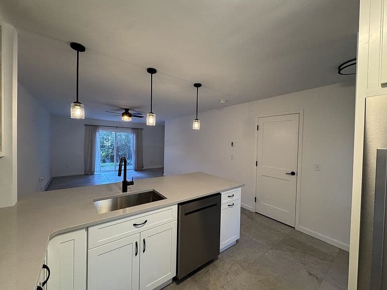 99 Hayes Avenue photo 2