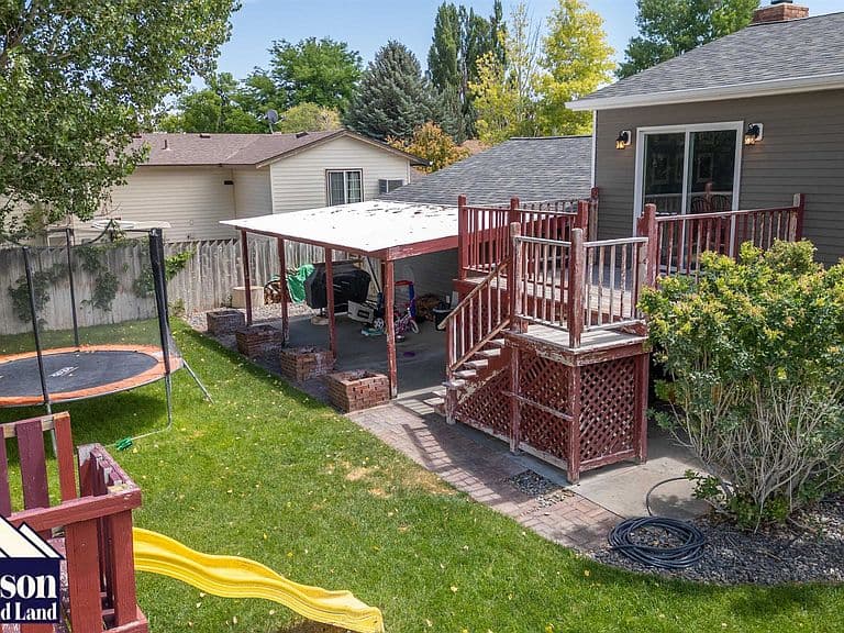 17 Circle Dr photo 4