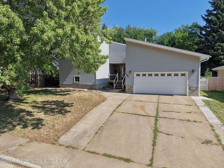 968 2nd Ave E photo 1