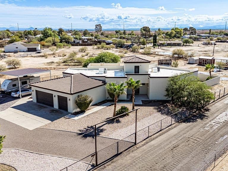 10819 E THE GRIFFIN Way photo 1