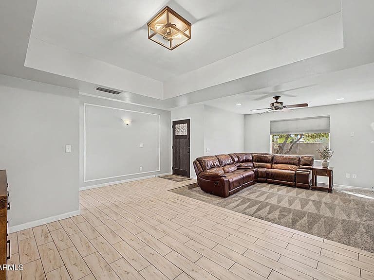 1421 W IMPALA Avenue photo 5