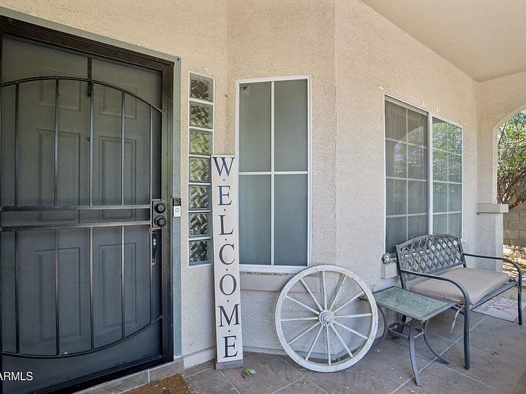 4391 E HAZELTINE Way photo 1