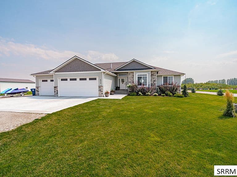 573 W 40 S photo 2