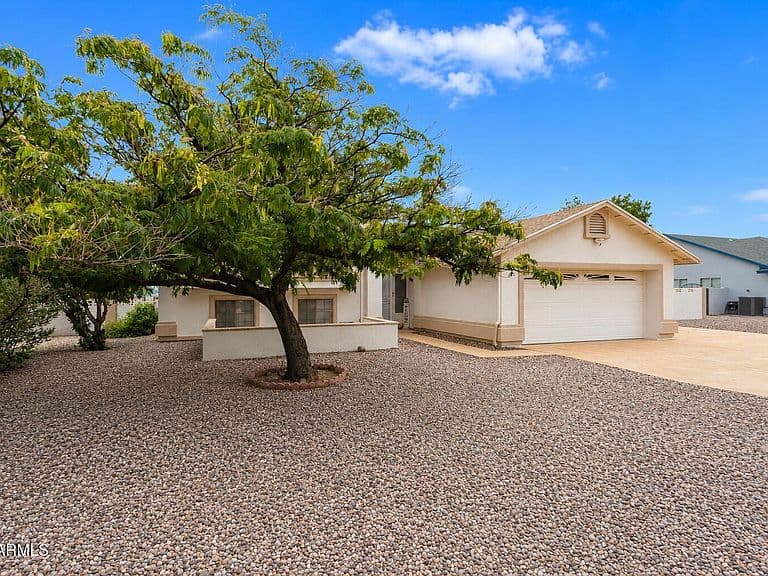 3033 Player Avenue photo 3