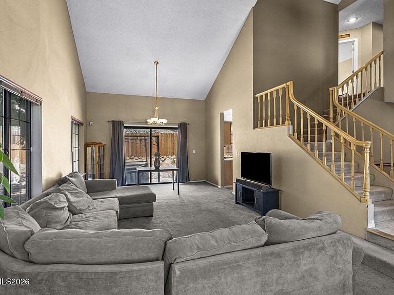 5296 Santa Barbara Ave photo 4