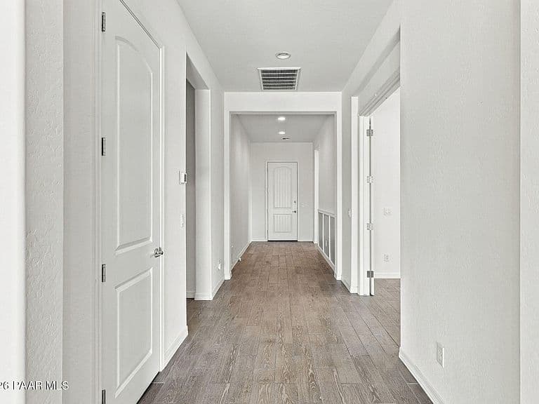 8767 N Peaceful Valley Way photo 3
