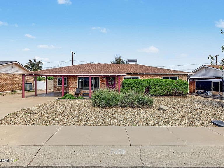 7426 E PALM Lane photo 1