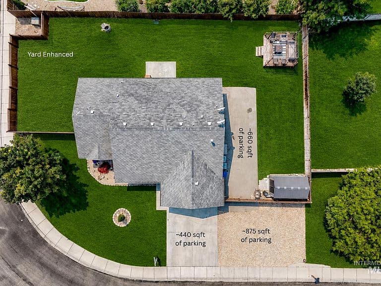3309 Robinhood Loop photo 4