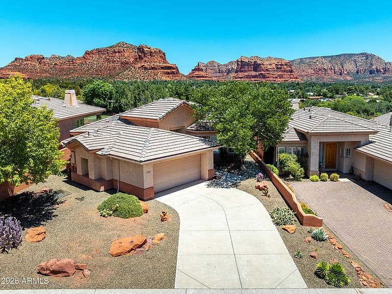 225 E BIGHORN Court photo 1