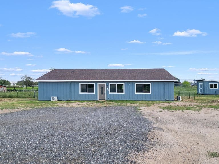 253 Heidi Ln photo 5