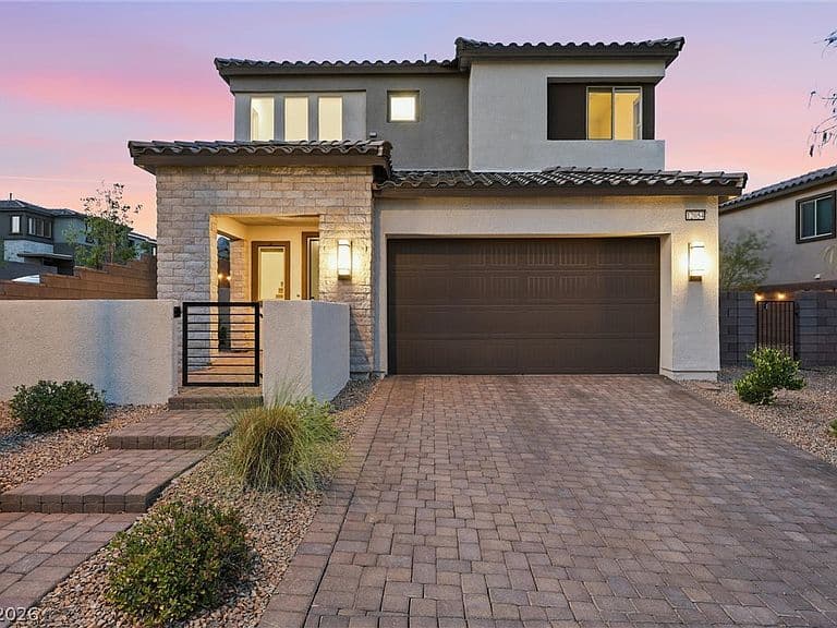 12054 Arrebol Ave photo 1