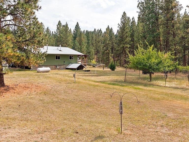 399 Higgins Ln photo 5