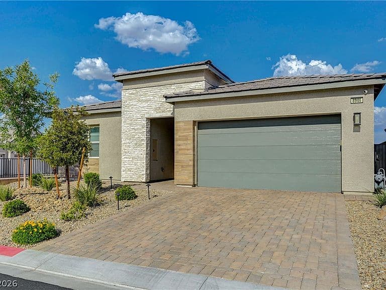 8946 Antora Summit St photo 2