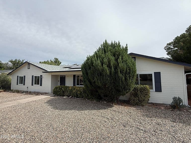 1251 S PIONEER Drive photo 1