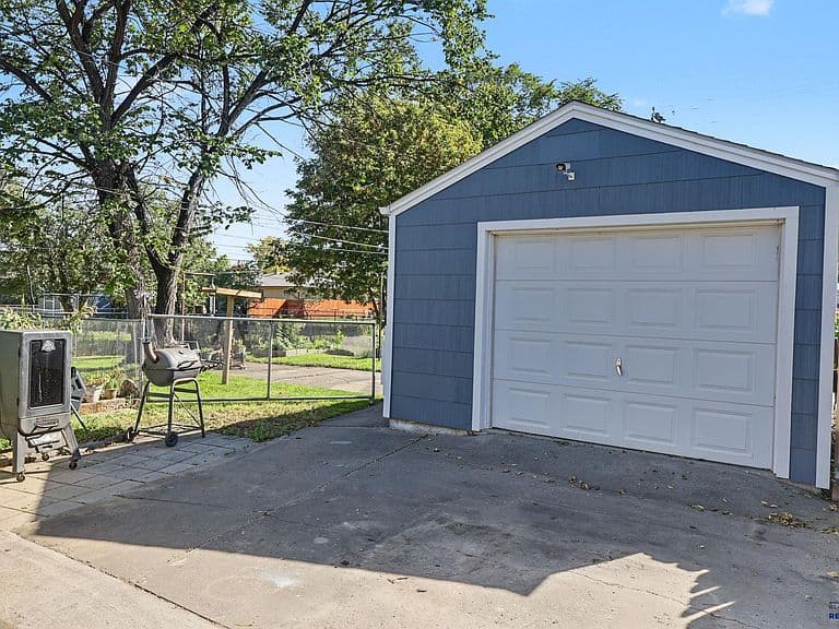 1207 E Saint Cloud St photo 3