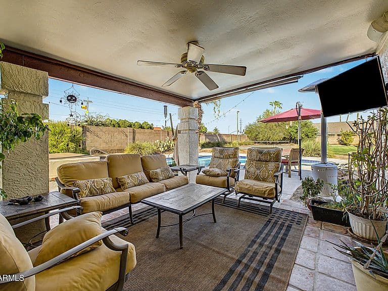 7532 W VILLA THERESA Drive photo 5