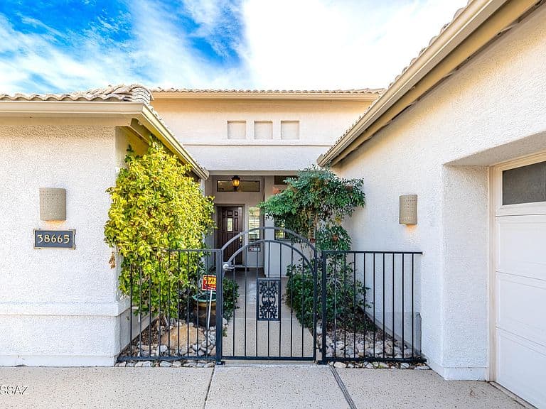 38665 S Sand Crest Dr photo 4