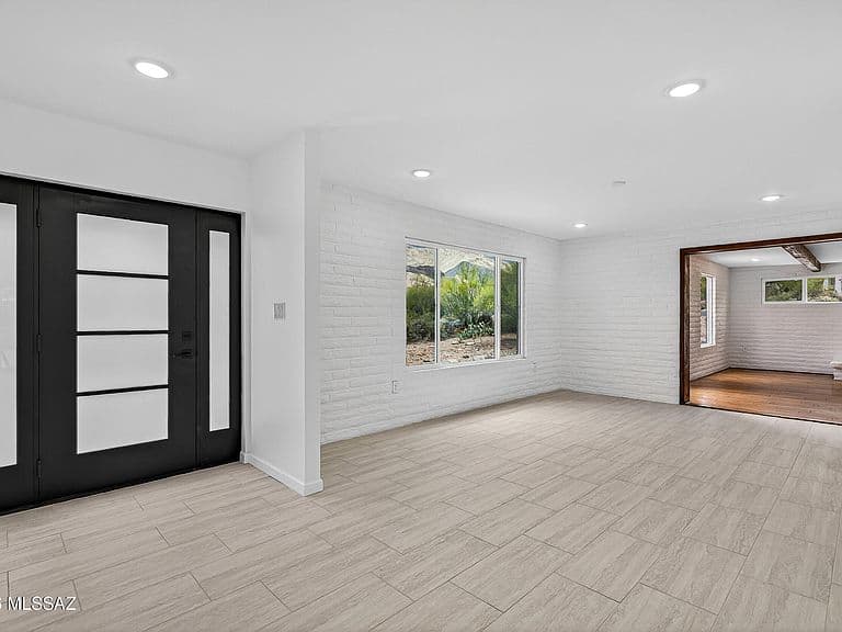6240 N Camino Pimeria Alta photo 4