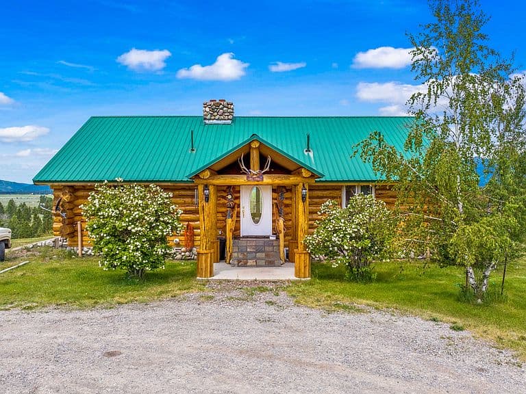 3358 Strandskov Rd photo 2