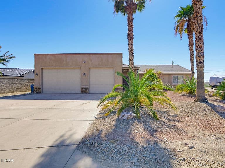 1547 Hawkeye Dr photo 2